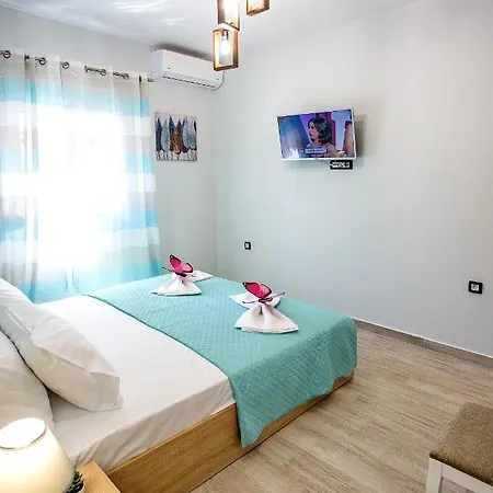 Happy Mini Apartment Nea Peramos (Macedonia)