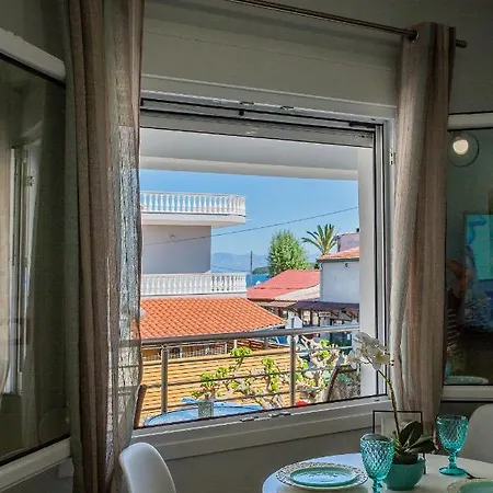 Happy Mini Apartment Néa Péramos
